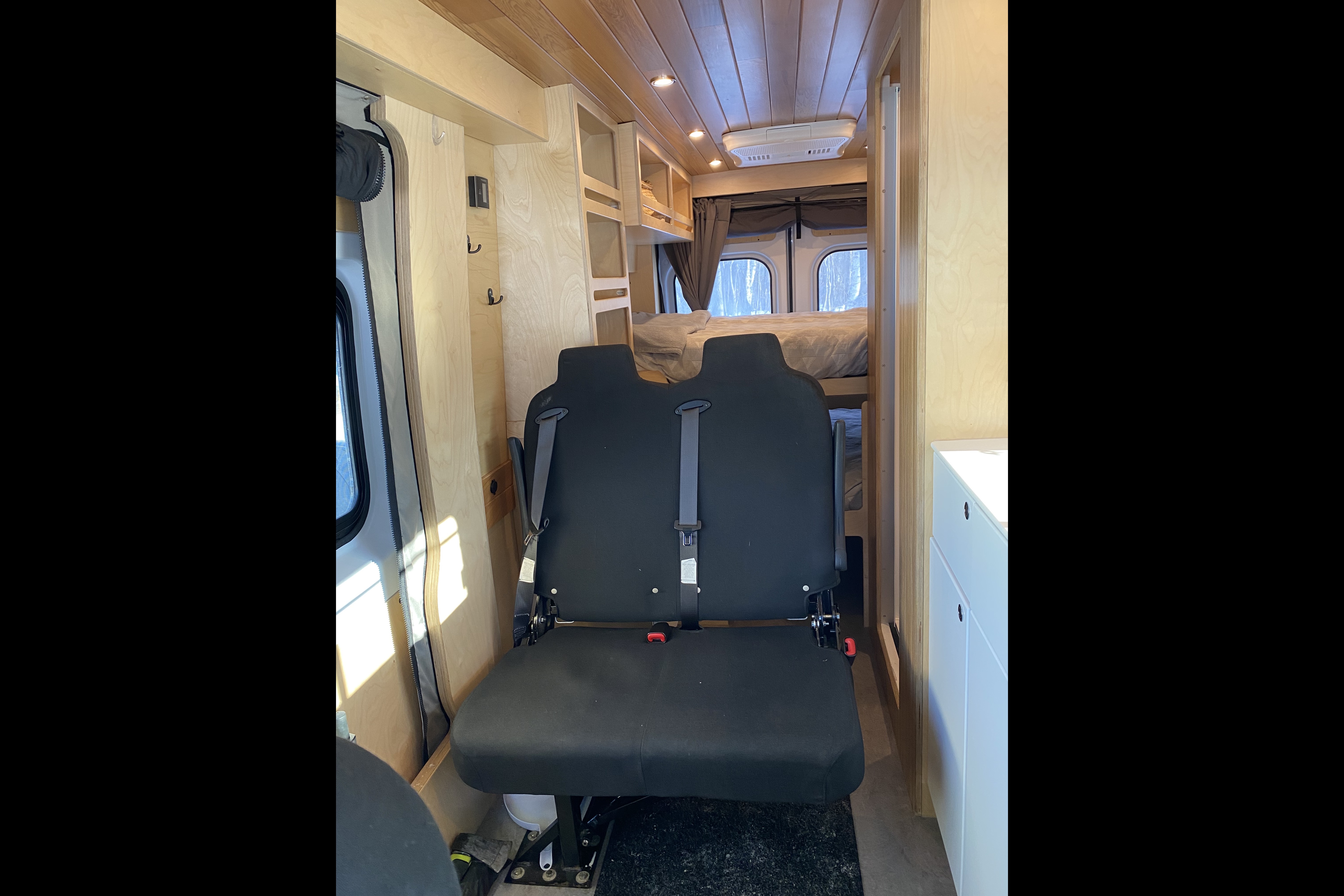 Manon Dodge 3500 Classe B