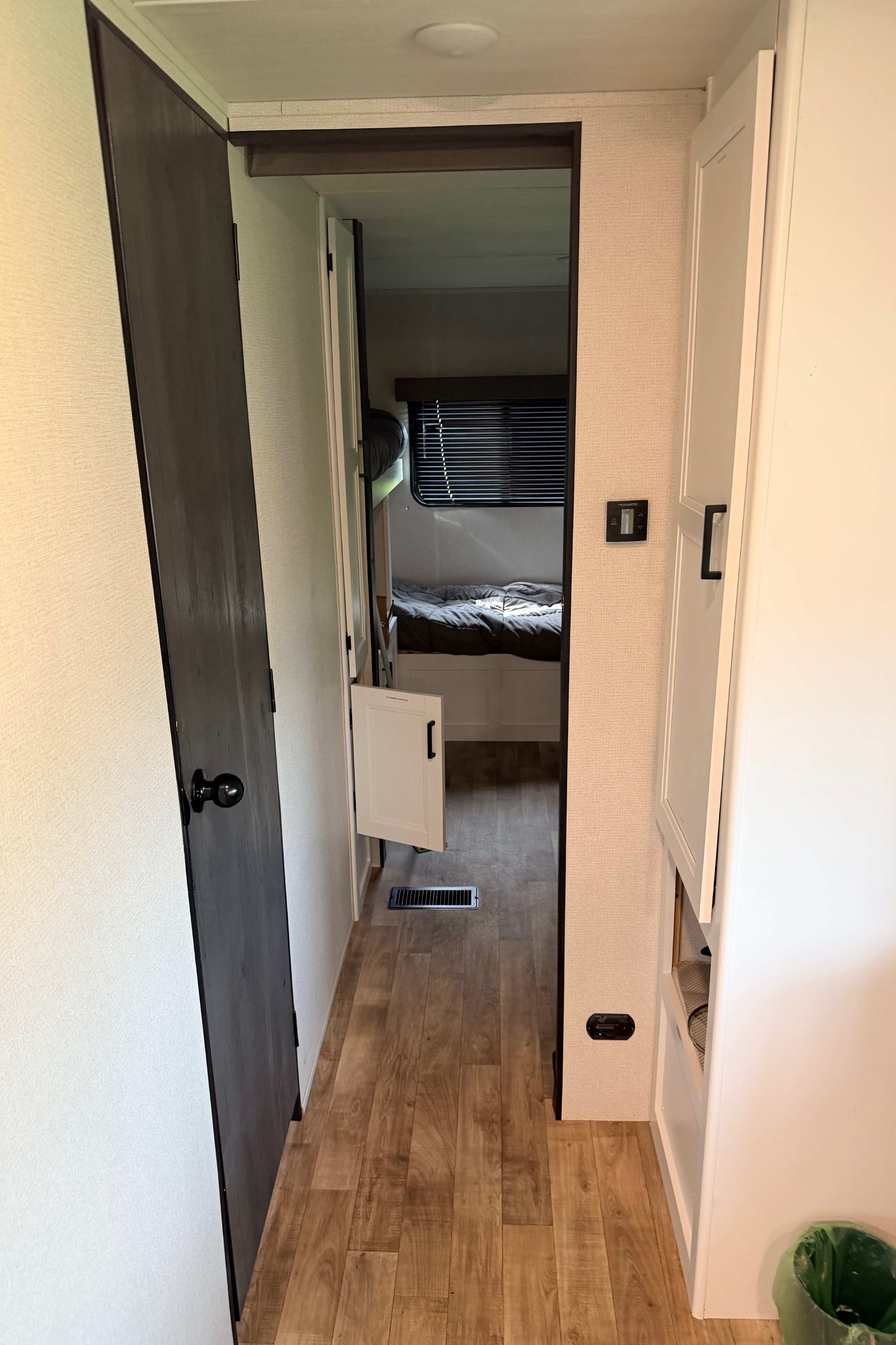 W2 Outdoors LLC Keystone Hideout 318BR Travel Trailer