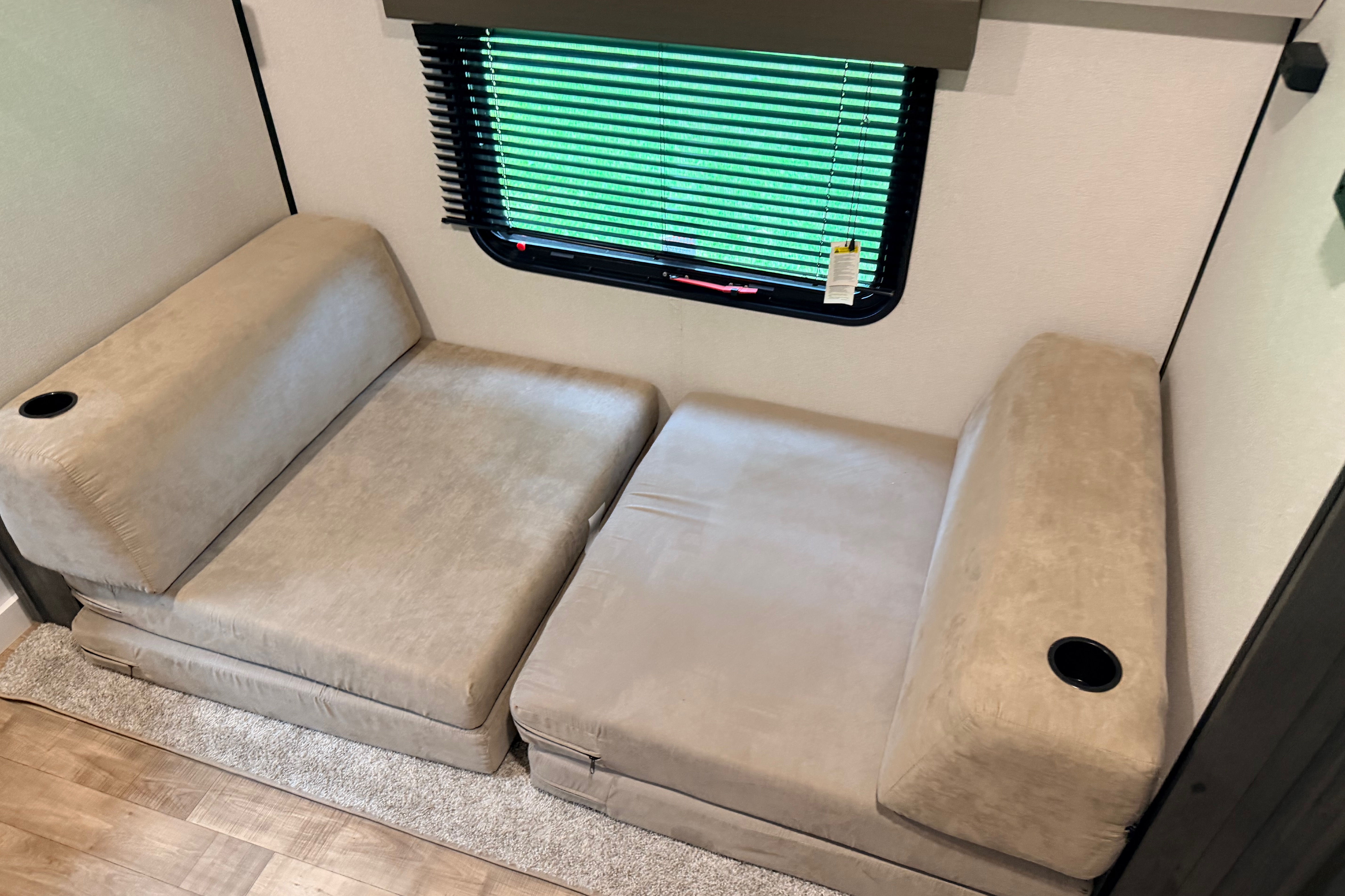 W2 Outdoors LLC Keystone Hideout 318BR Travel Trailer