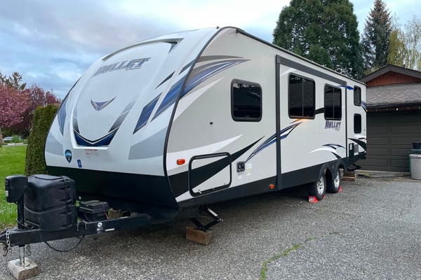 Rubie's Keystone Bullet 277BHS Travel Trailer