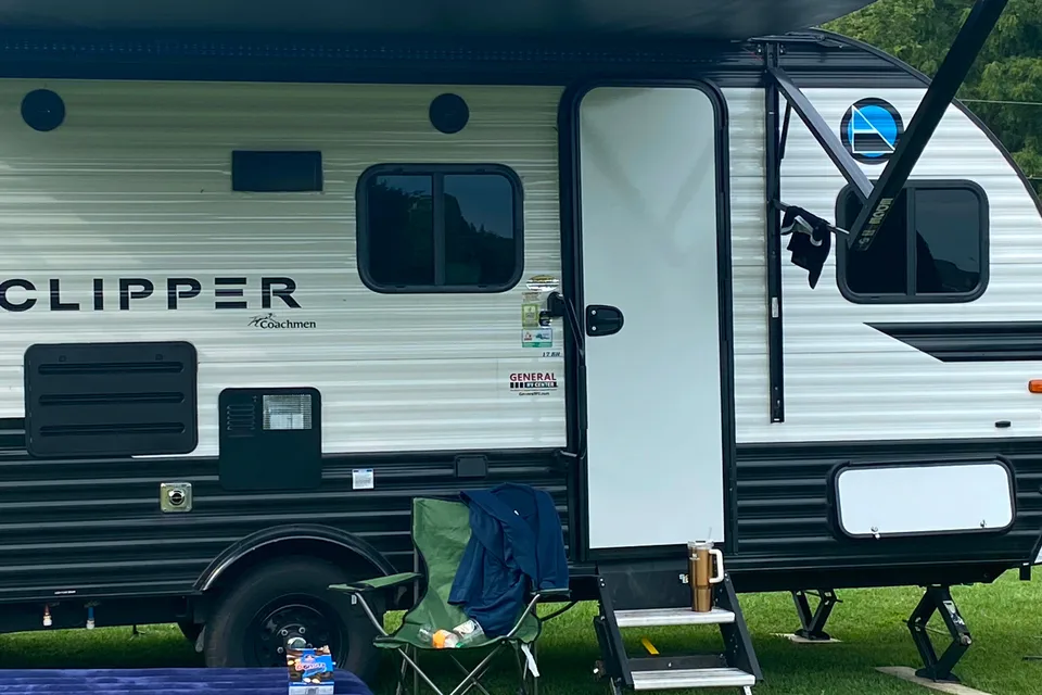 Jaret's Coachman Clipper Travel Trailer