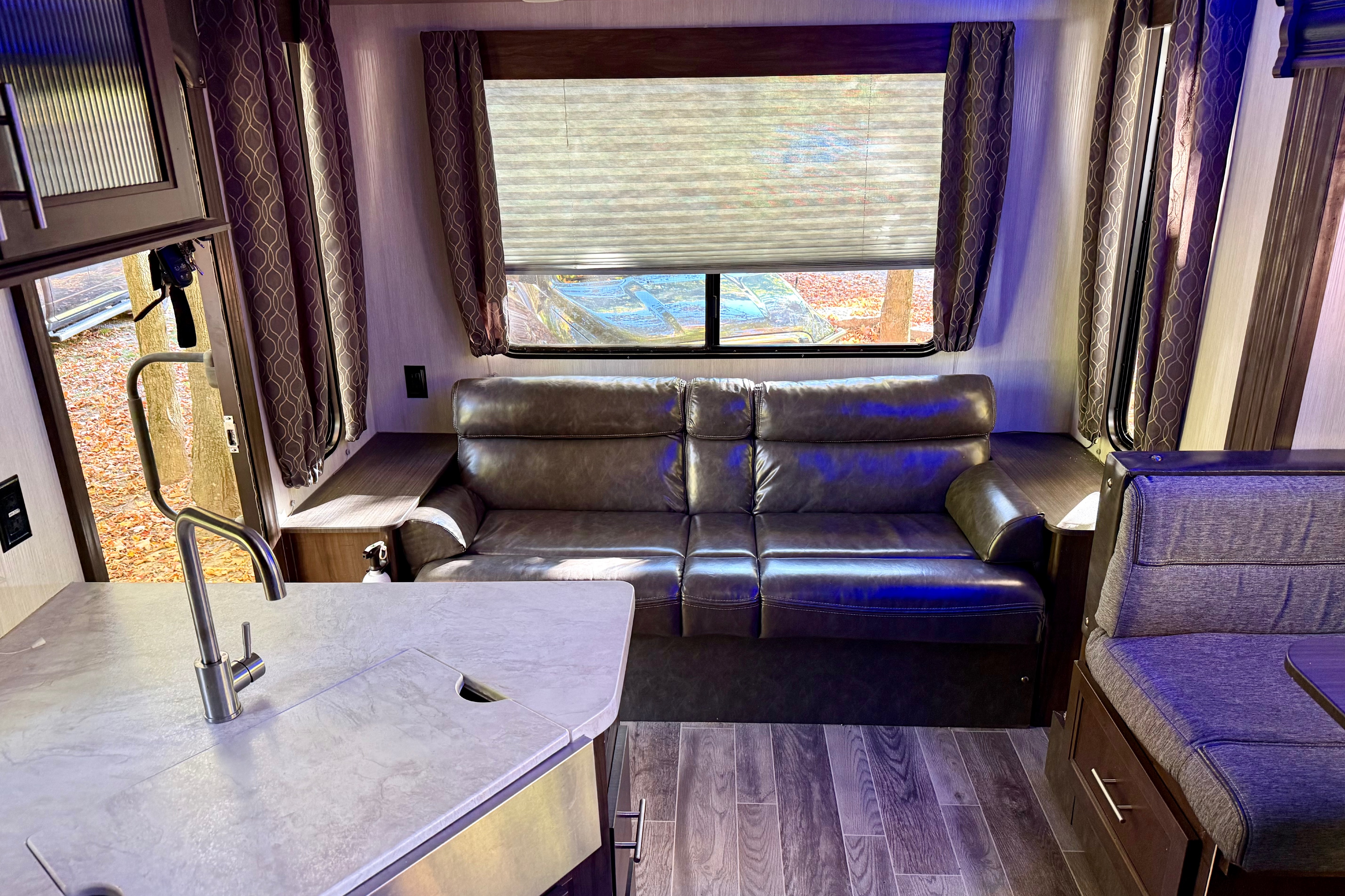Forest River Cherokee 23mk Travel Trailer