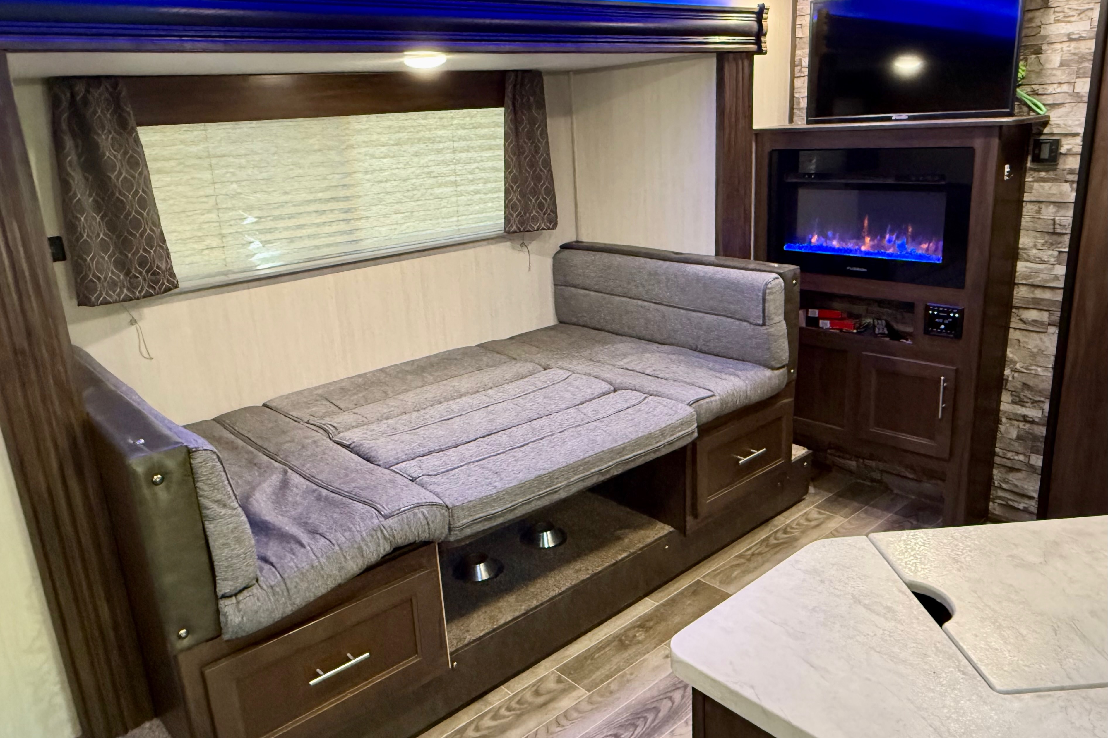 Forest River Cherokee 23mk Travel Trailer