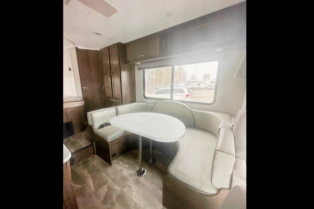 M & T's Gulf Stream Conquest 6237 Class C