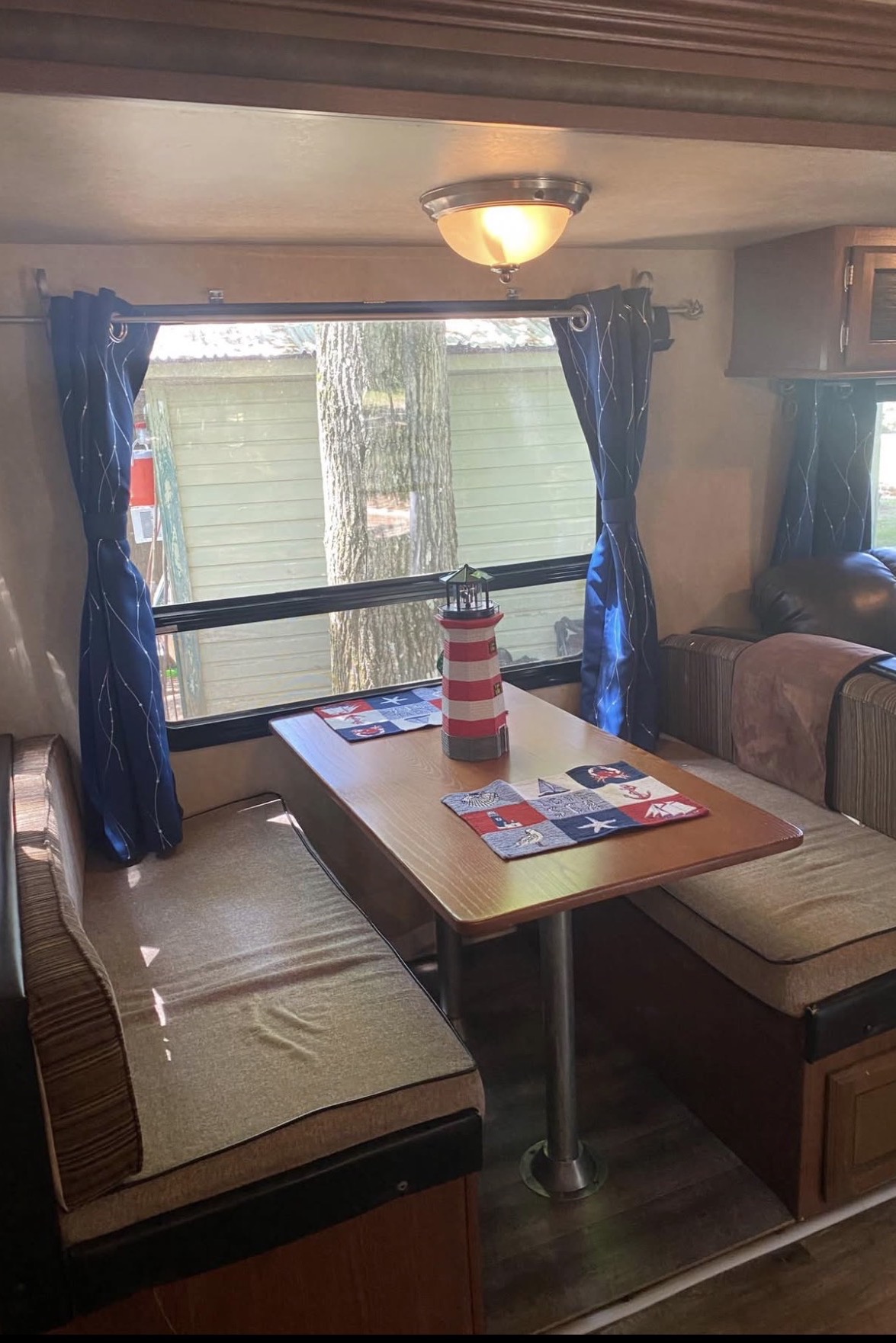 Fonzi’s Forest River Wildwood 31bkis Travel Trailer
