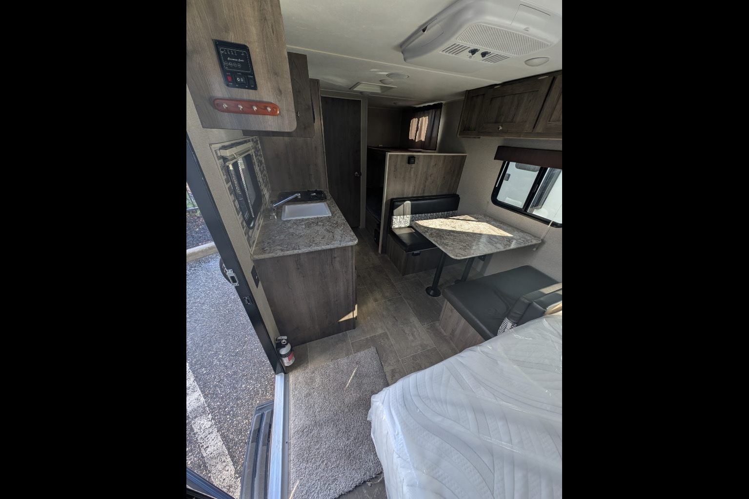 Thierry's Dutchmen Aspen Trail LE ,1760BH Travel Trailer