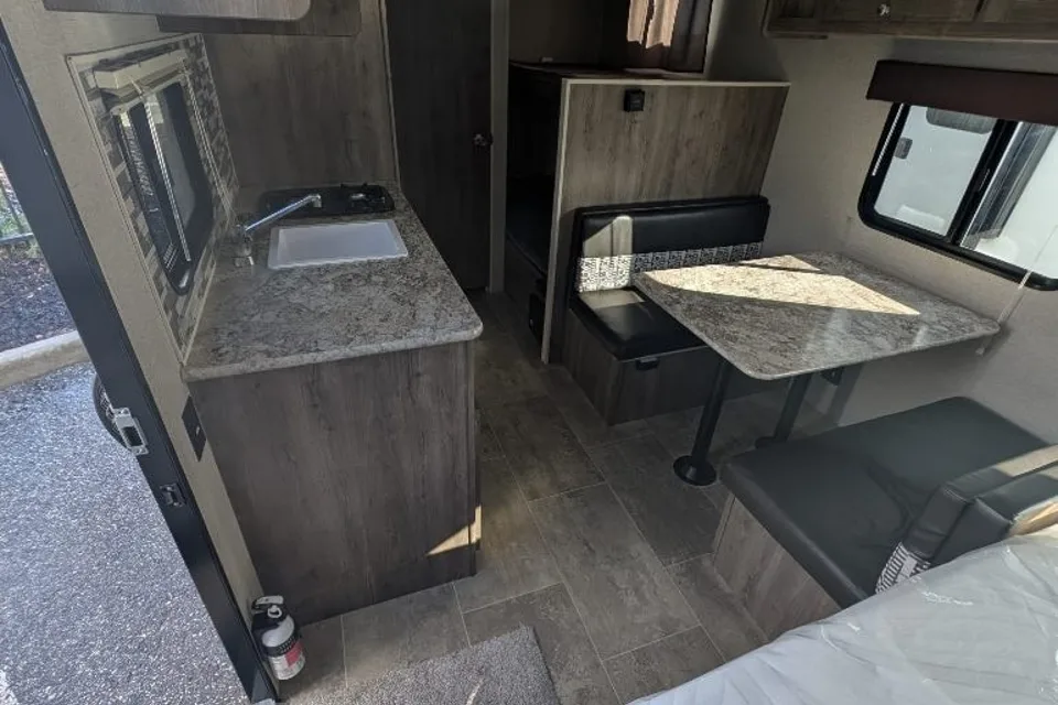 Thierry's Dutchmen Aspen Trail LE ,1760BH Travel Trailer