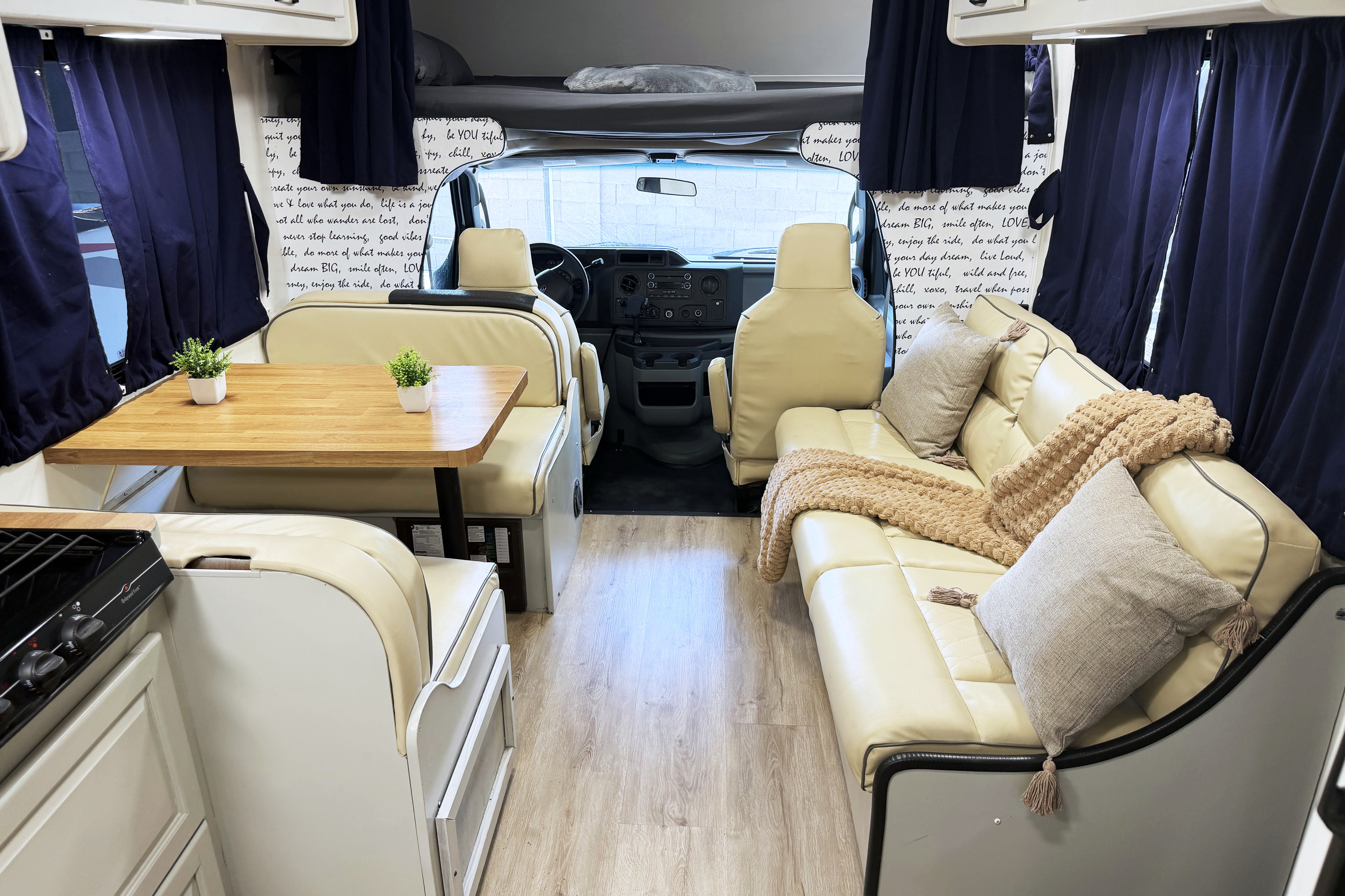 (#9) Class C Motorhome – Majestic 28A RV | Sleeps 8 | Unlimited Fun