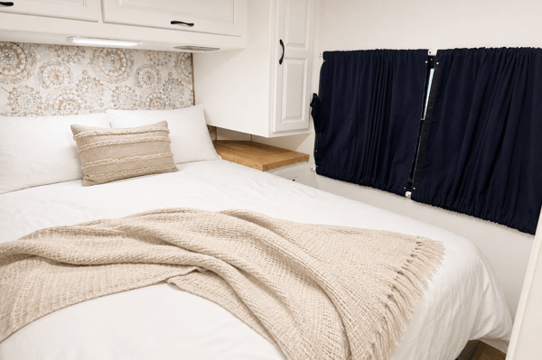 (#9) Class C Motorhome – Majestic 28A RV | Sleeps 8 | Unlimited Fun