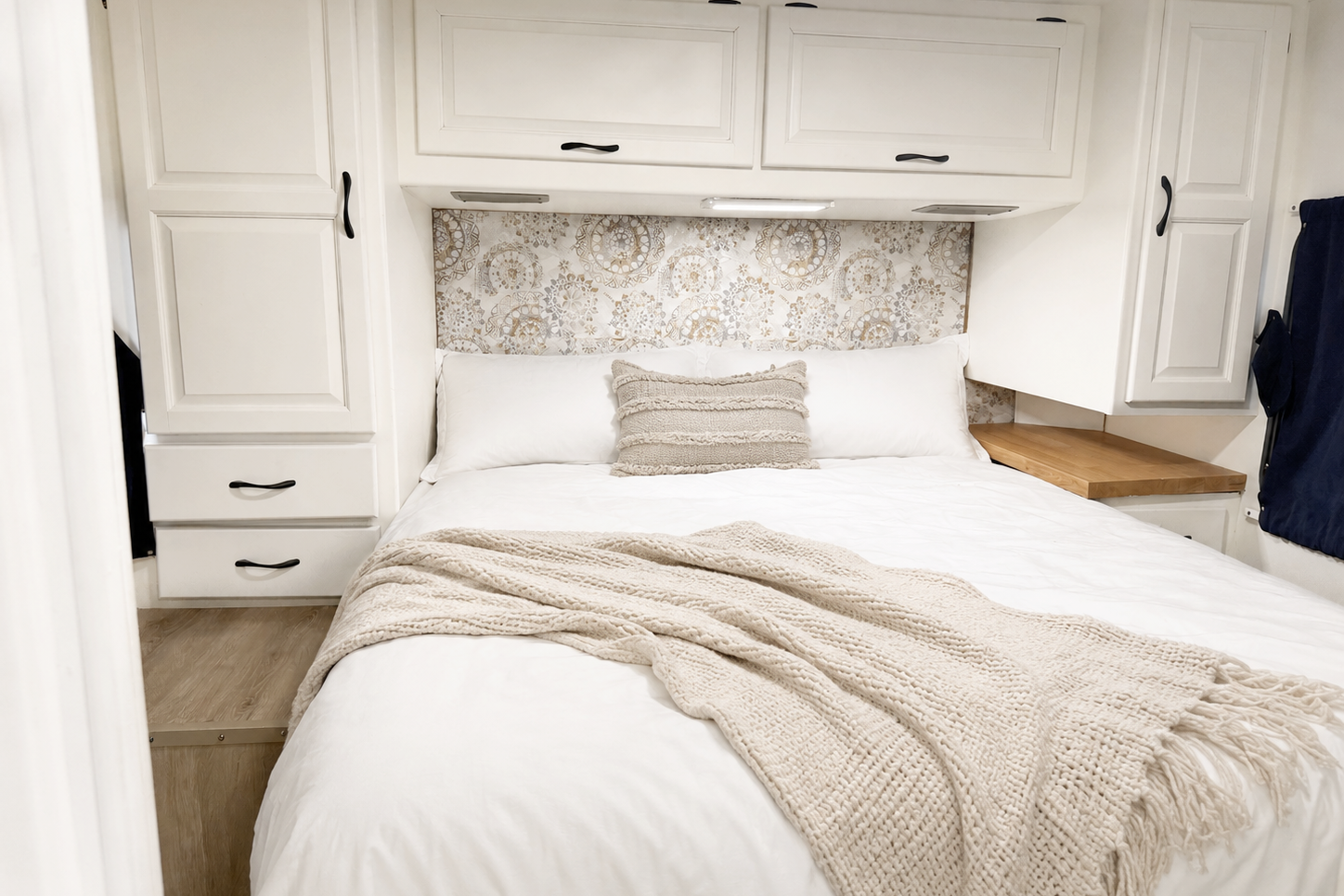 (#9) Class C Motorhome – Majestic 28A RV | Sleeps 8 | Unlimited Fun