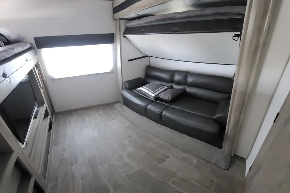 NEW- Sleeps 10 and has EVERYTHING!