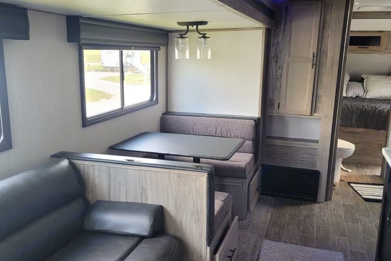 NEW- Sleeps 10 and has EVERYTHING!