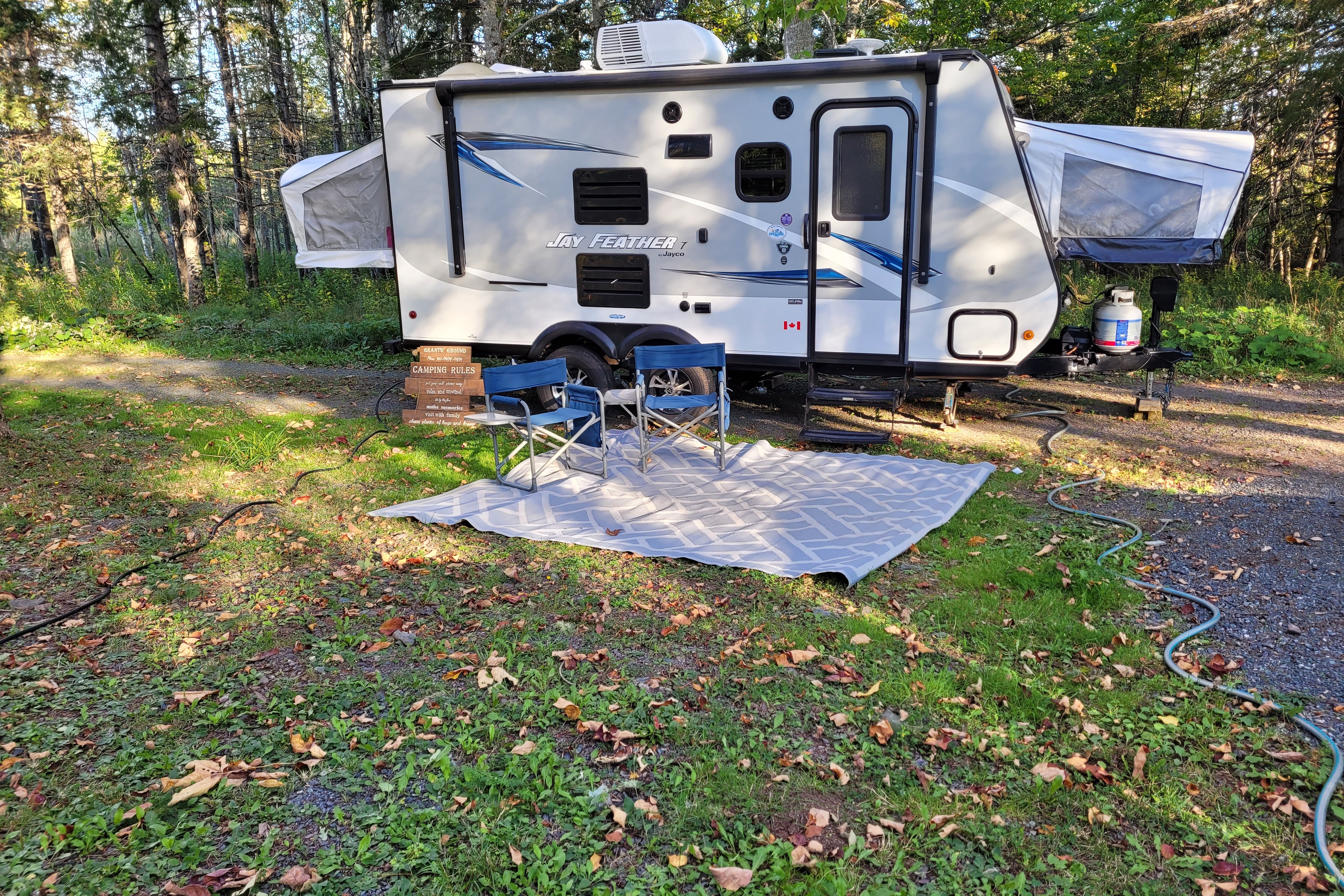 3 bunk Jayco Jayfeather 17XFD Hybrid