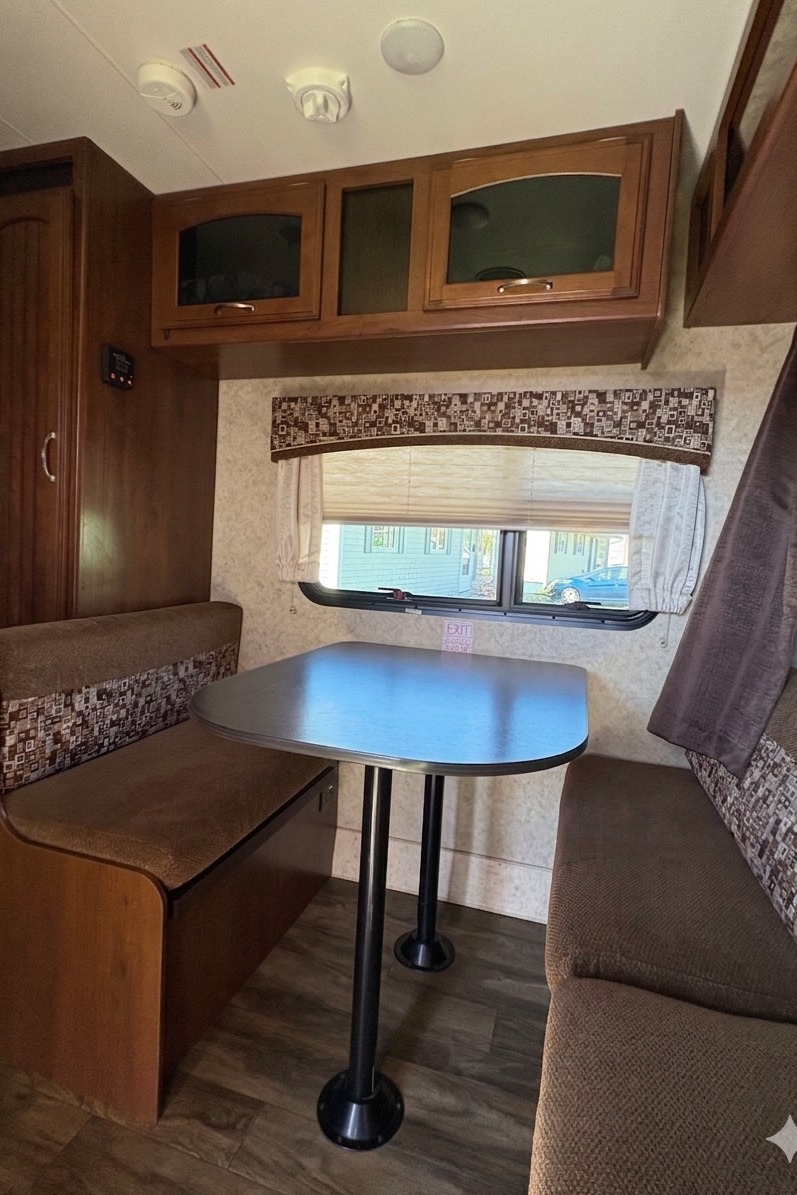 3 bunk Jayco Jayfeather 17XFD Hybrid