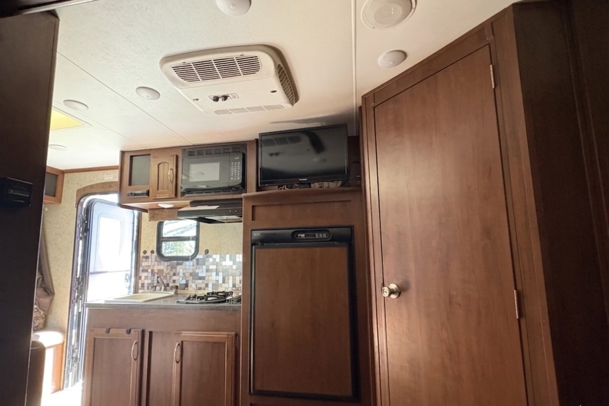 3 bunk Jayco Jayfeather 17XFD Hybrid