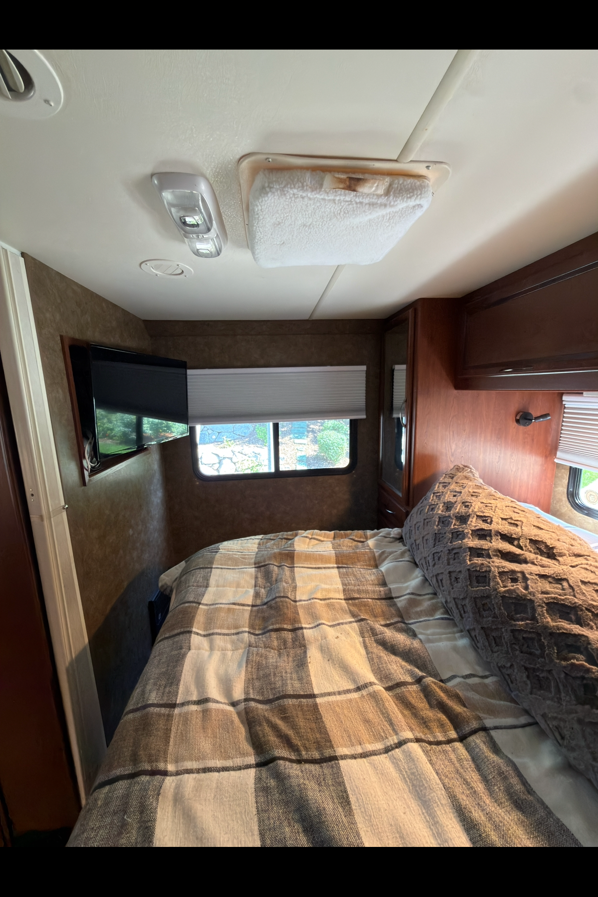 Family RV Thor Motor Coach Freedom Elite Class C
