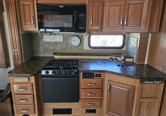 Fleetwood Bounder 35 Class A