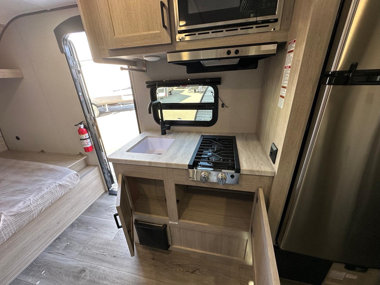 S&J's Coachmen CATALINA Travel Trailer