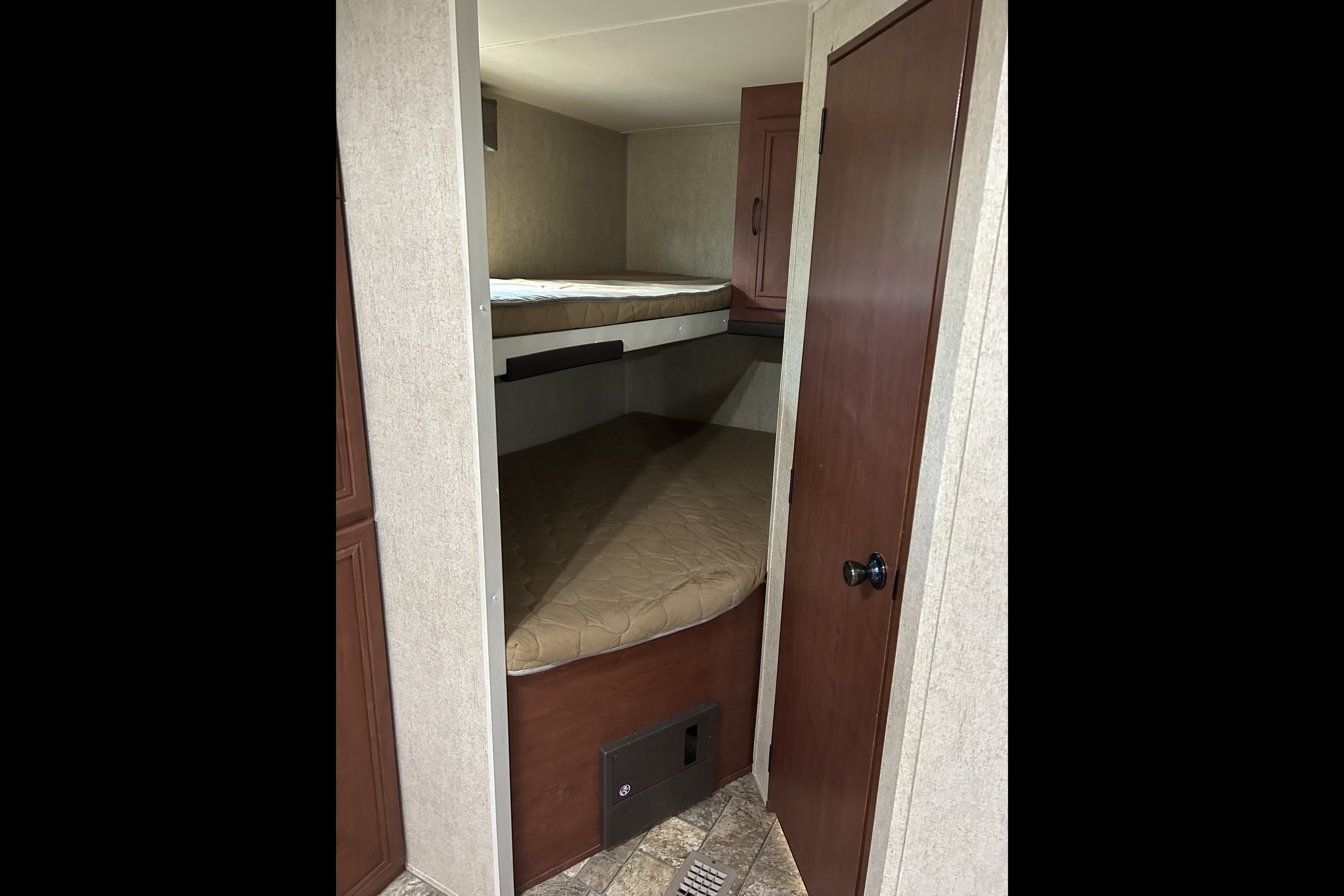 Dennis's Forest River Canyon Cat Travel Trailer