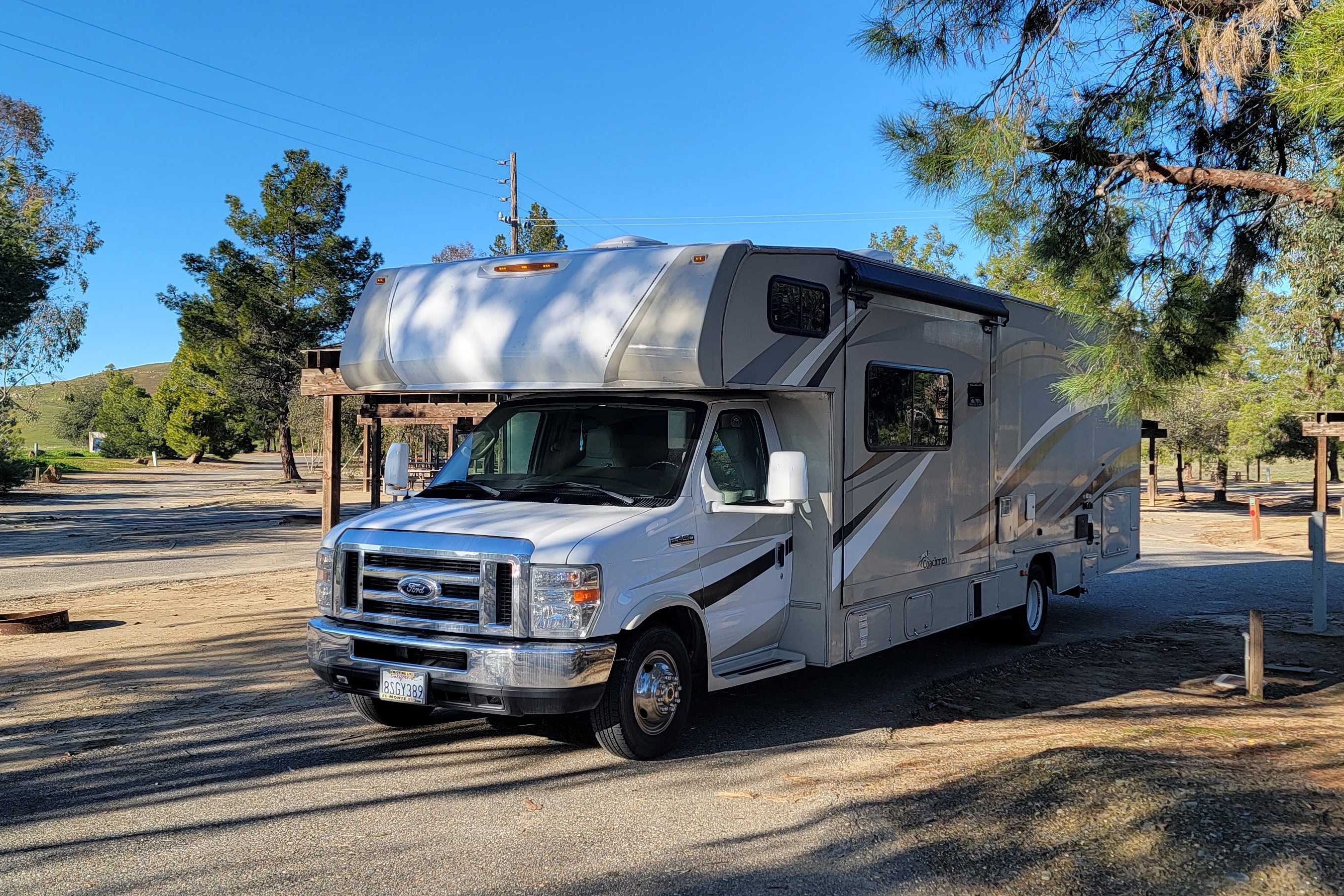 ***THE MOOSE*** '17 Coachmen SLEEPS 10!!!