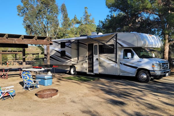 ***THE MOOSE*** '17 Coachmen SLEEPS 10!!!