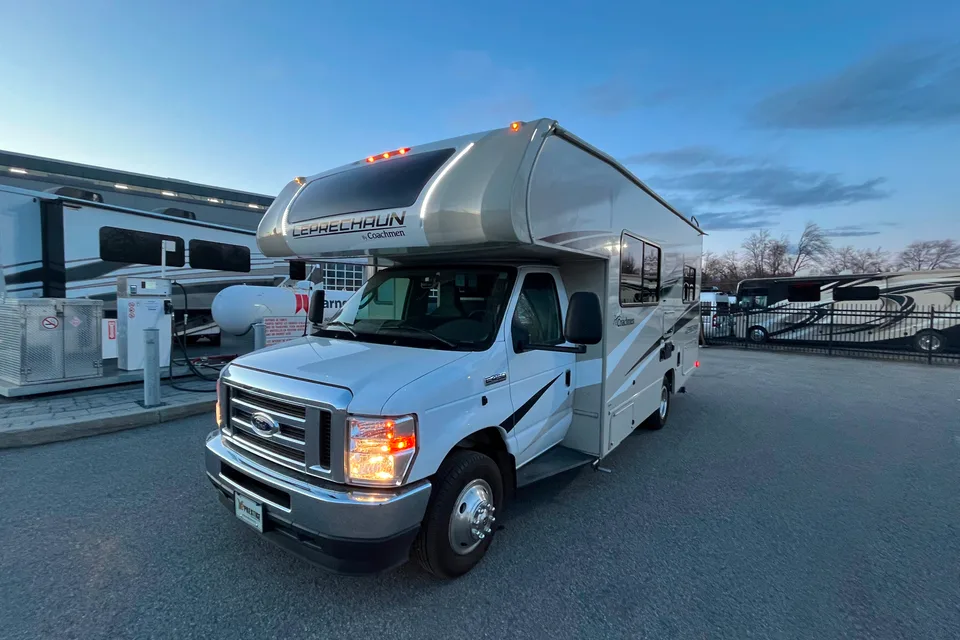 Martin Coachmen 2023 Leprechaun 220xg Classe C