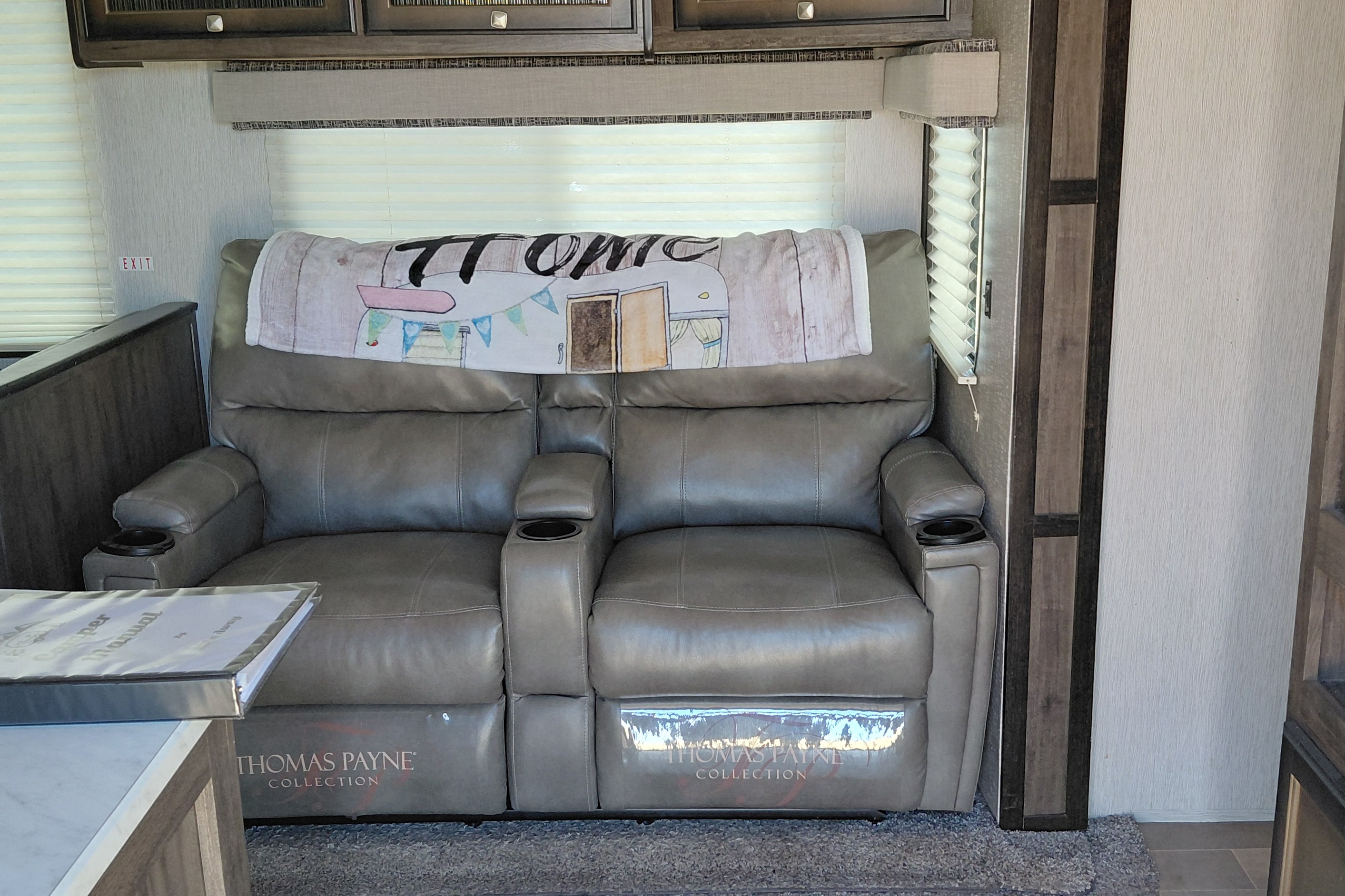 RV'n Away's Mallard 26 Travel Trailer