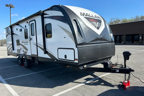 RV'n Away's Mallard 26 Travel Trailer