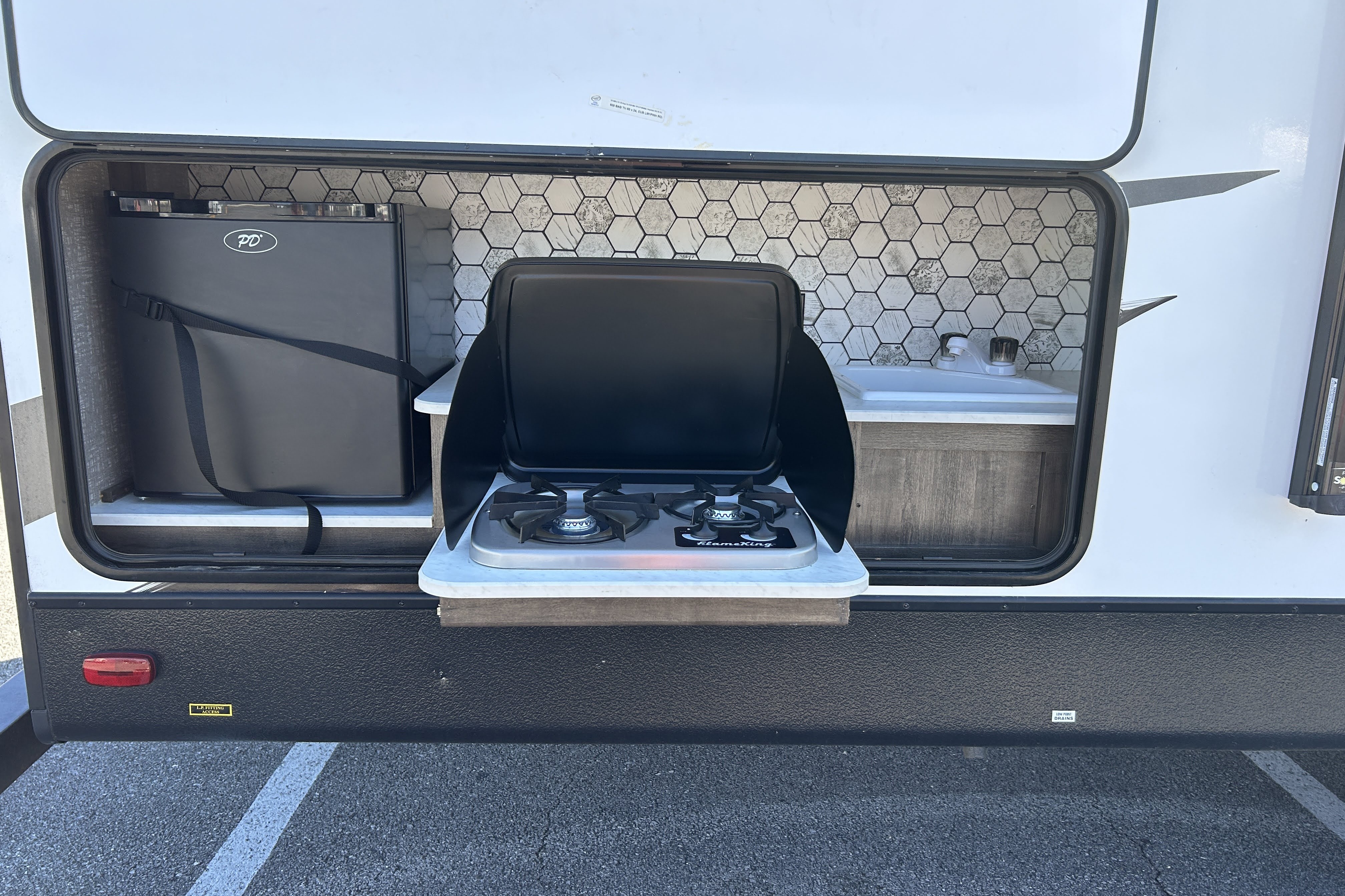 RV'n Away's Mallard 26 Travel Trailer
