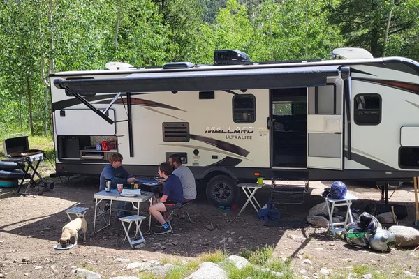 RV'n Away's Mallard 26 Travel Trailer