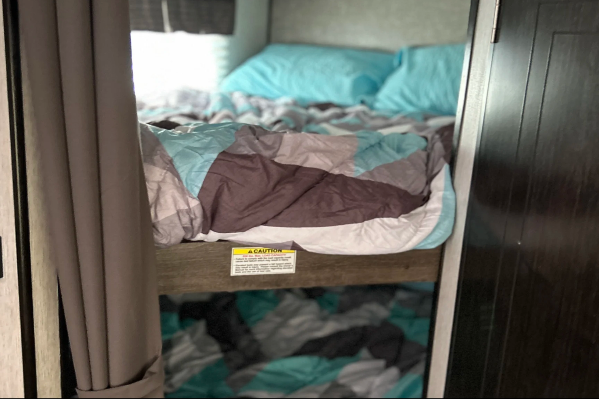 RV'n Away's Mallard 26 Travel Trailer