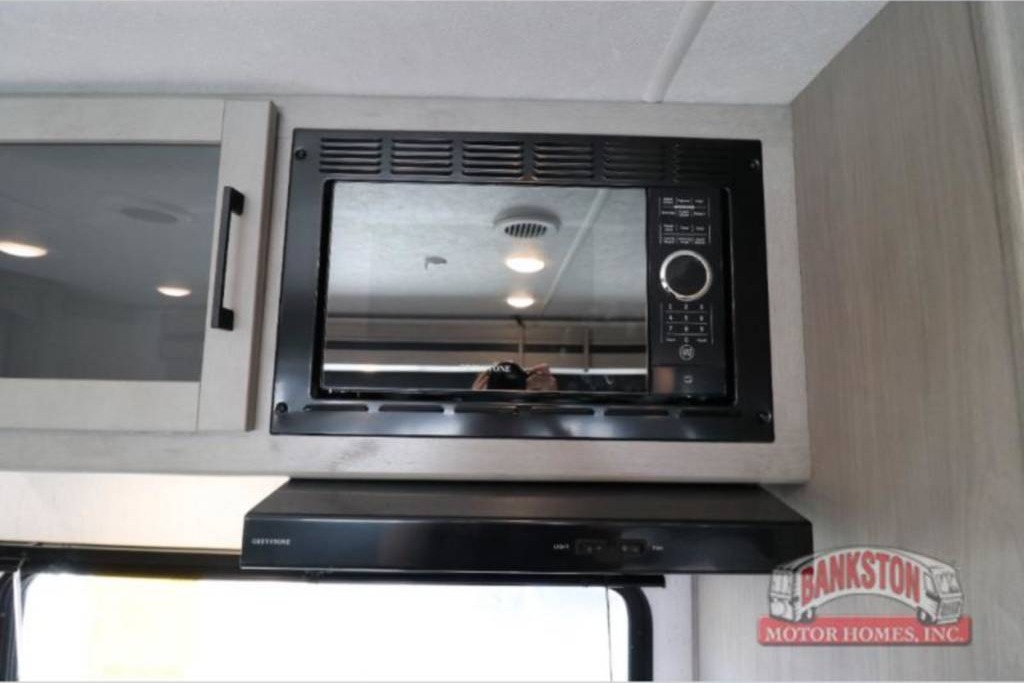 Kodiak AirBNB on Wheels