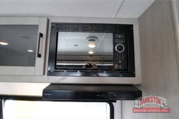 Kodiak AirBNB on Wheels