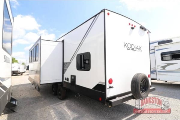Kodiak AirBNB on Wheels