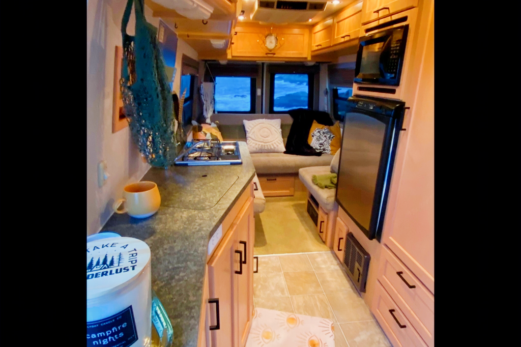 “Miss. Retro Pleasure-Way C Class Mercedes Sprinter Van