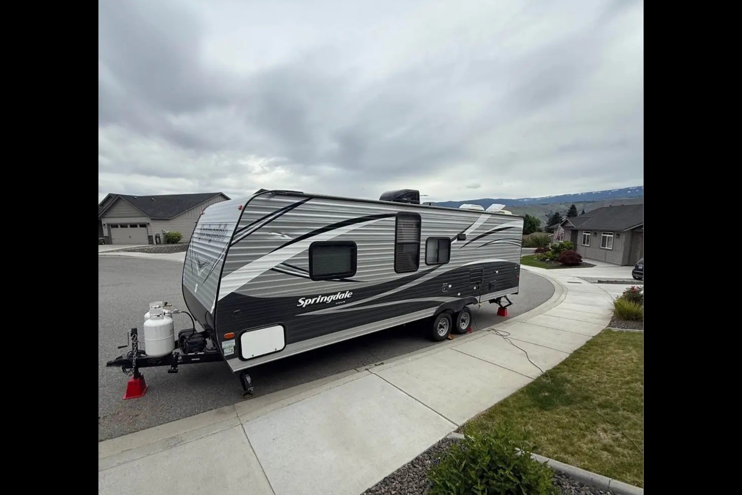 Comfy Camper! 28ft 2018 Keystone Springdale