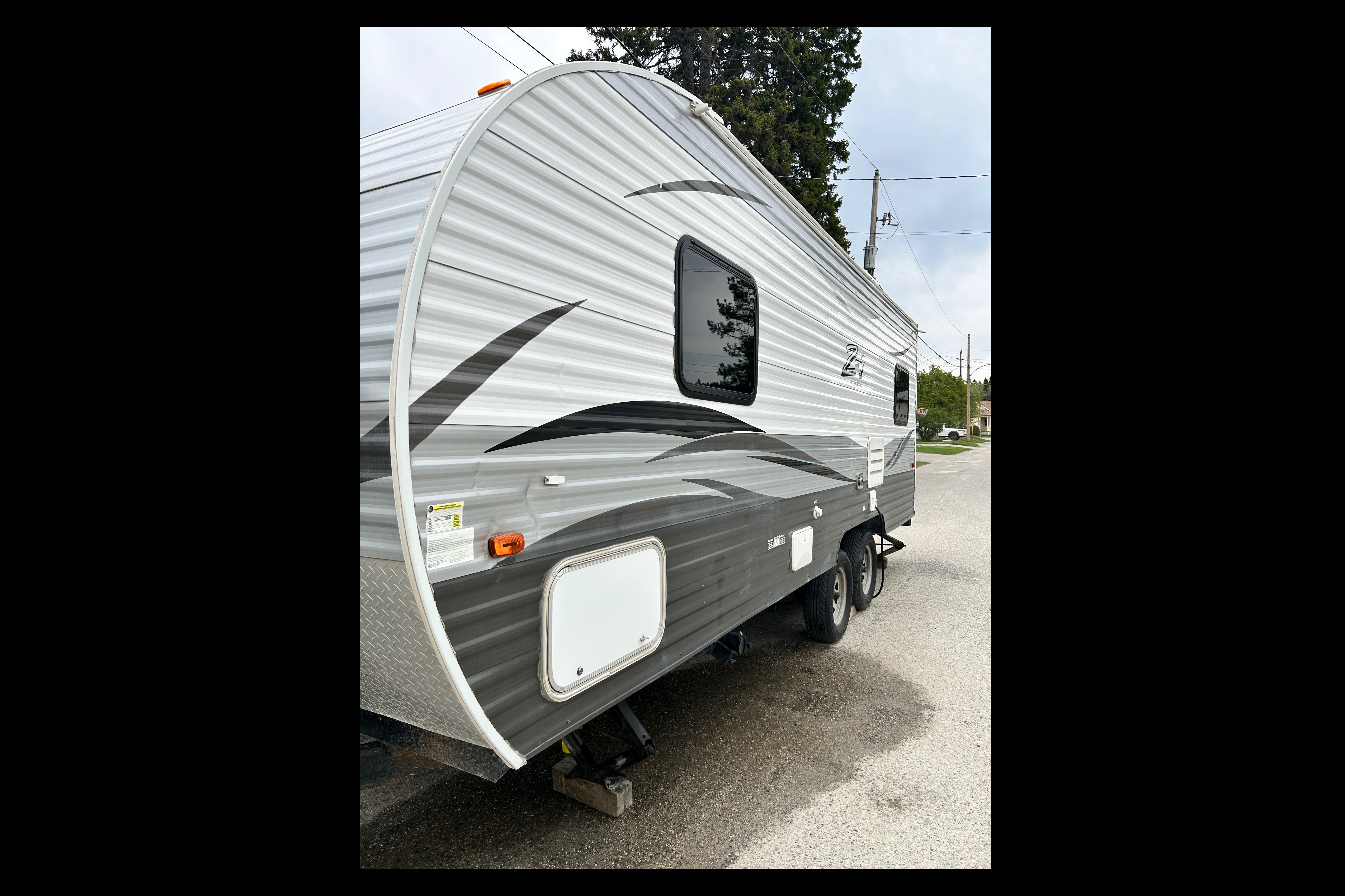 Monique's Crossroads Z1 Travel Trailer