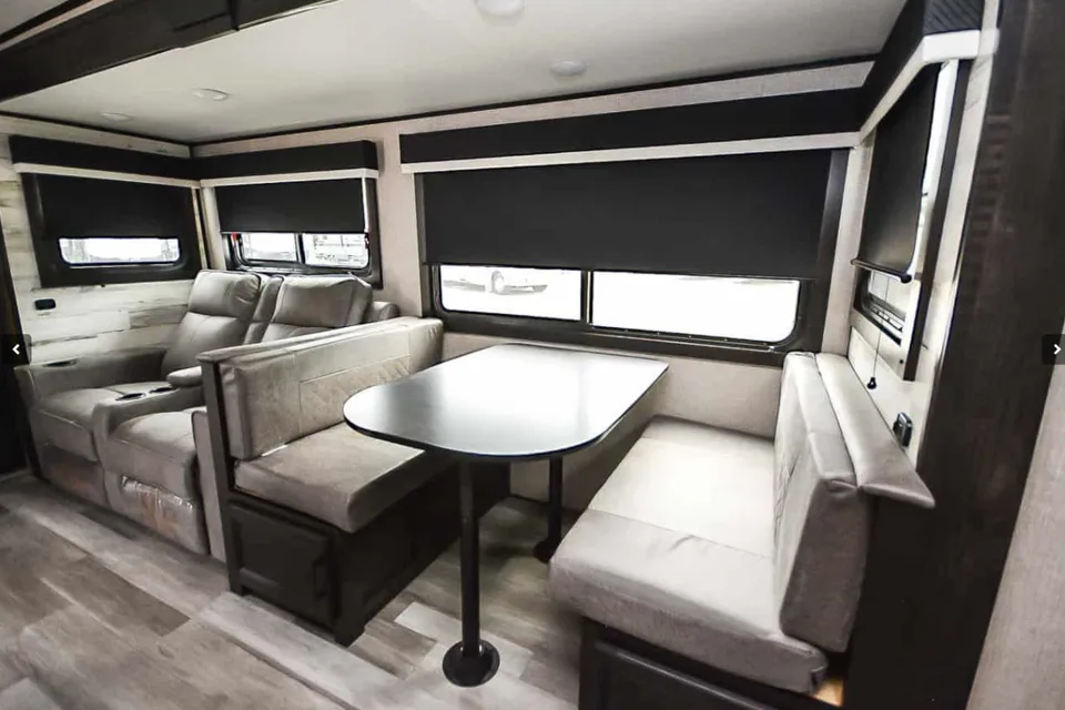 Felix's Jayco Jay Feather 25RB Travel Trailer