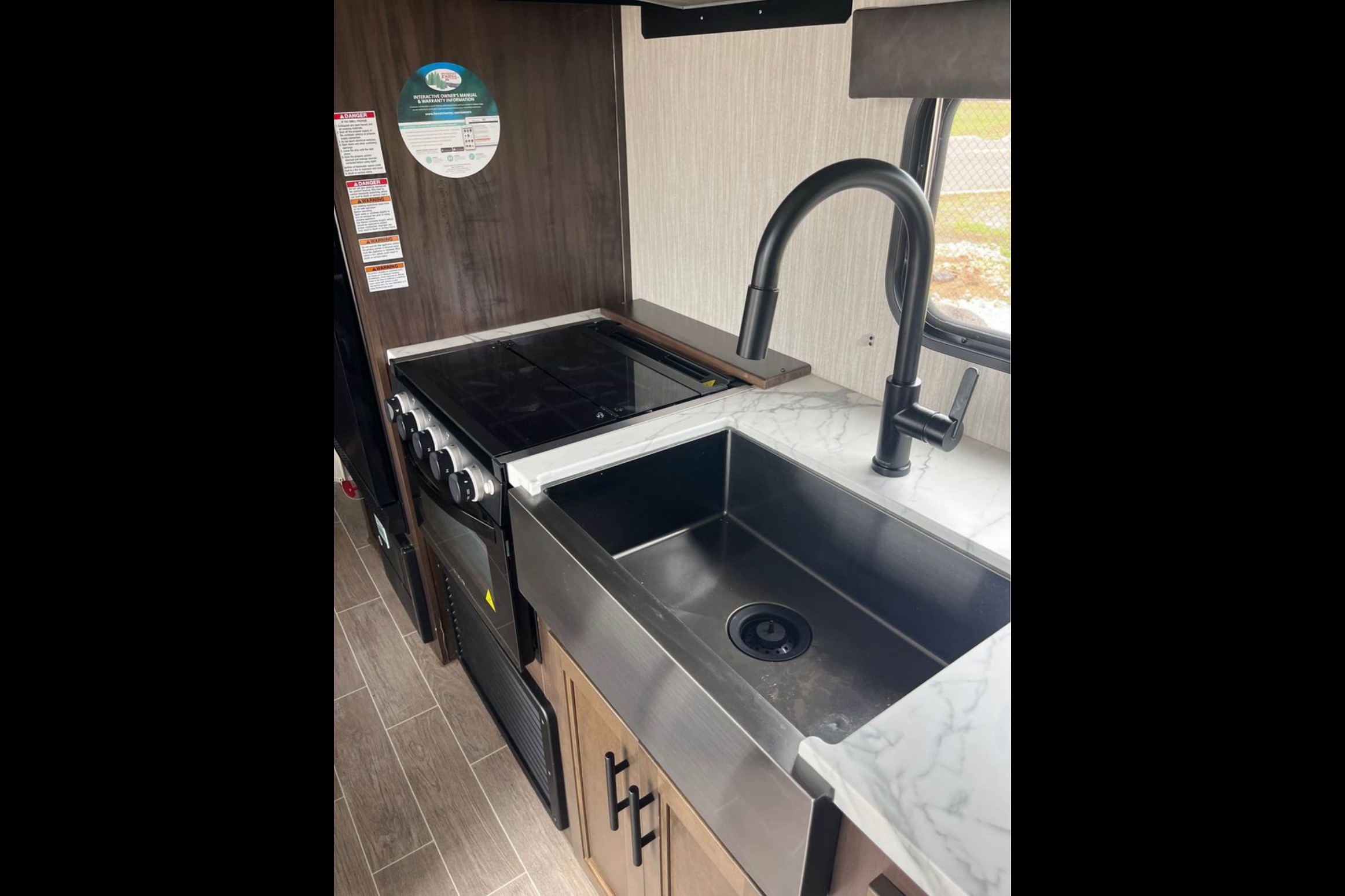 2021 Forest River 22MKSE — Delivered & Set Up! Sleeps 6, Full Kitchen & Bath, Family-Friendly Camper!!