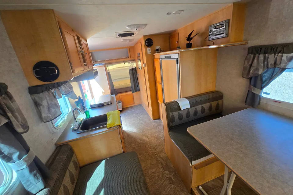 Trail Lite Bantam F18 Flier Travel hybridTrailer