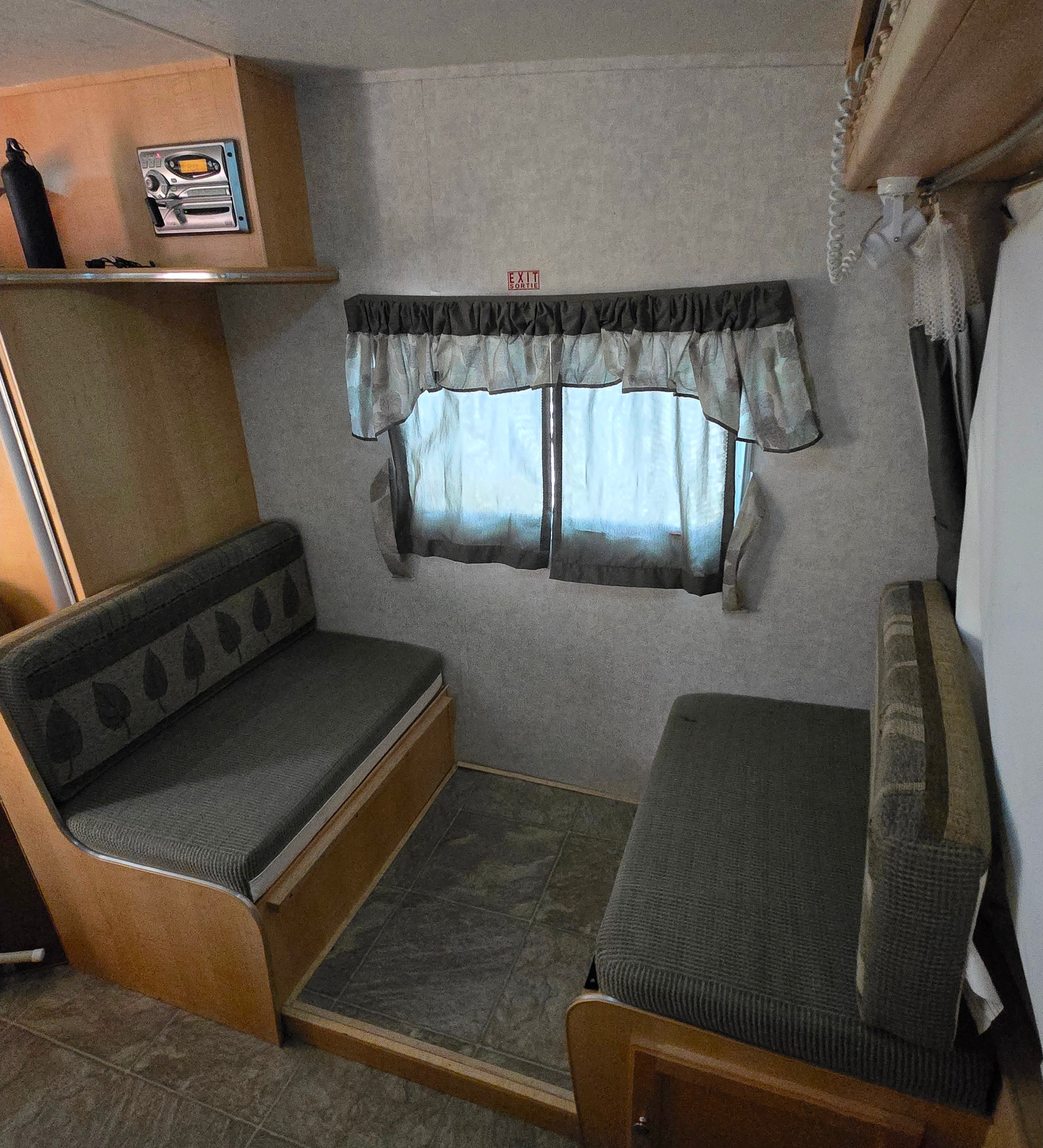 Trail Lite Bantam F18 Flier Travel  hybridTrailer