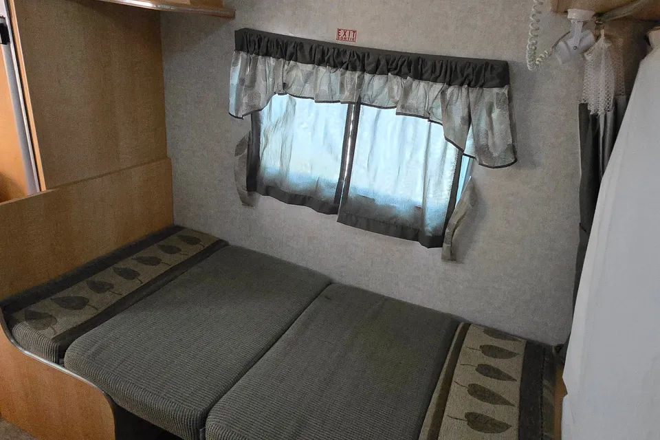 Trail Lite Bantam F18 Flier Travel hybridTrailer