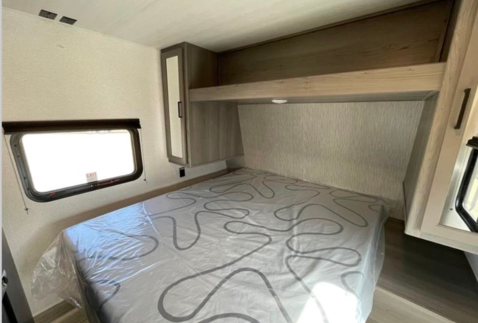 Keystone 261BH Travel Trailer