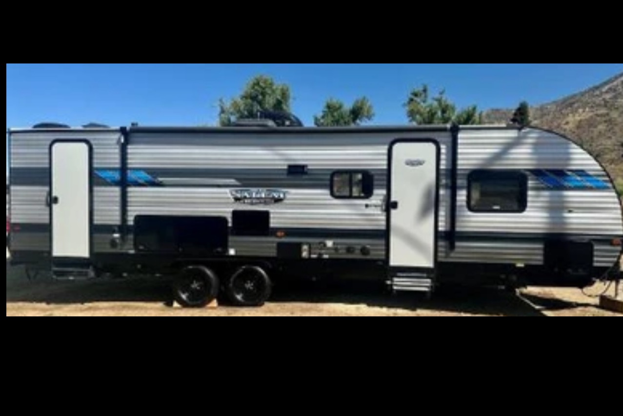 5 Bed Trailer - 32’  - Delivery Only👉🏻 Anywhere you want to go!