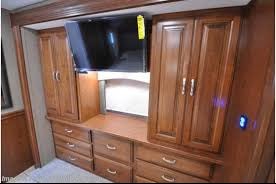 Vivian (Forest River Legacy 39')