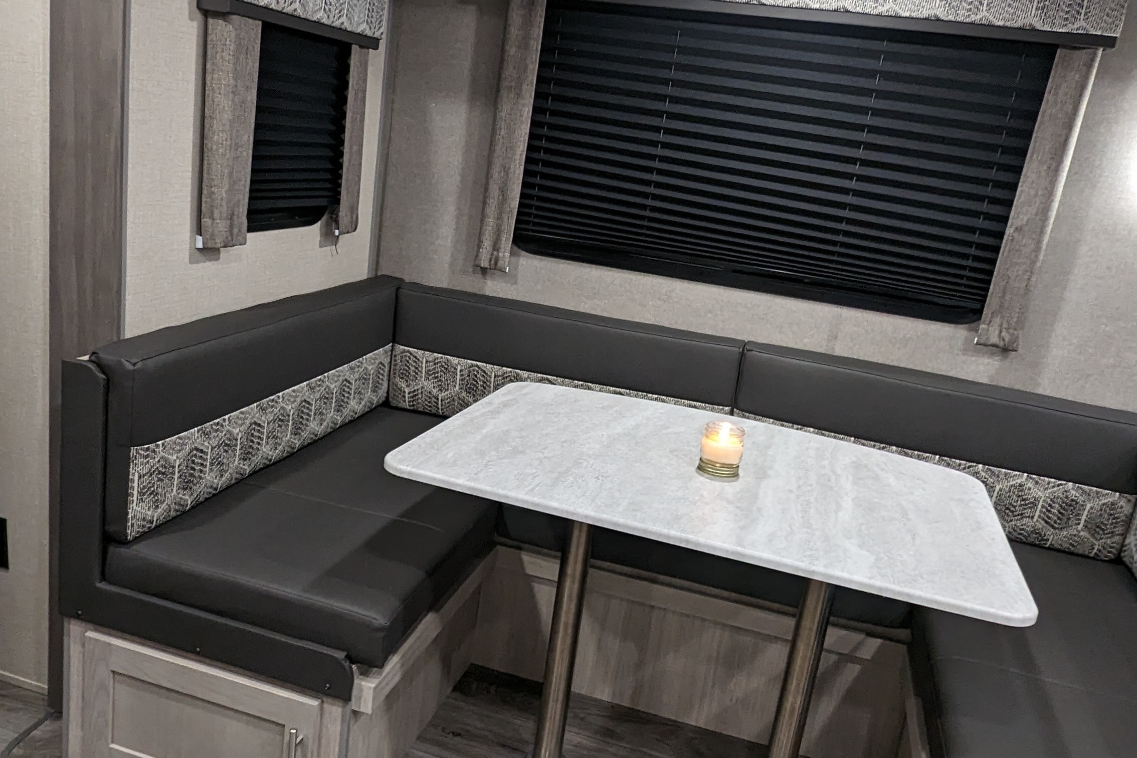 Cozy Coachmen legacy Travel Trailer