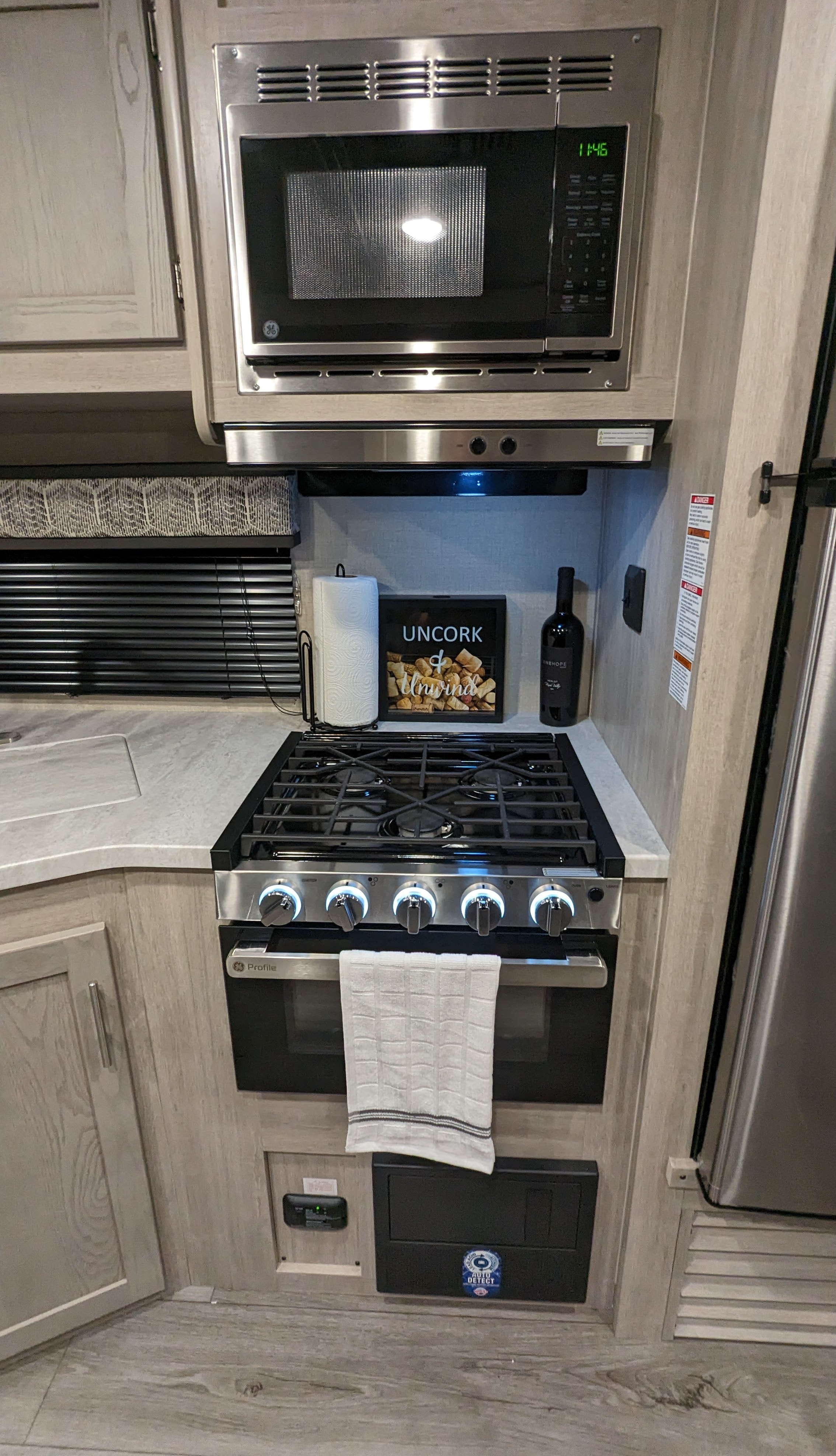 Cozy Coachmen legacy Travel Trailer