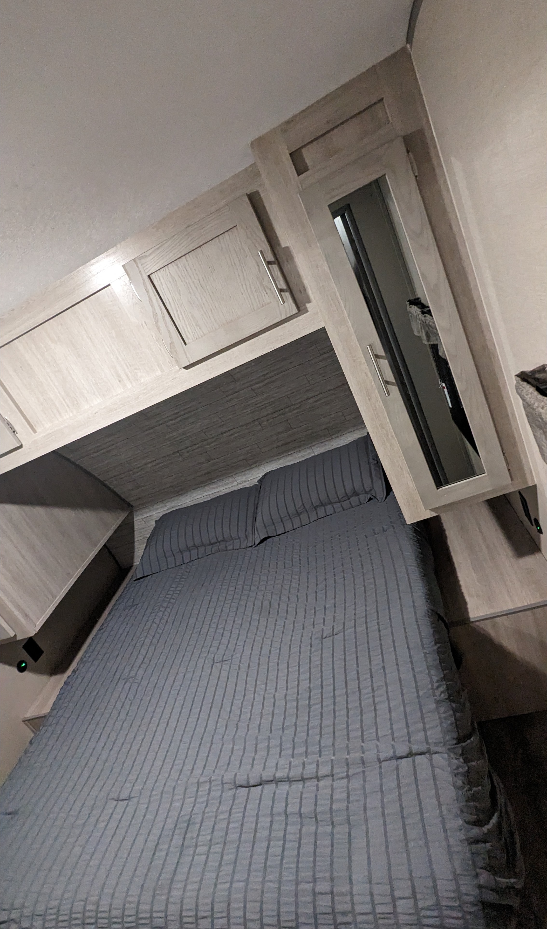 Cozy Coachmen legacy Travel Trailer