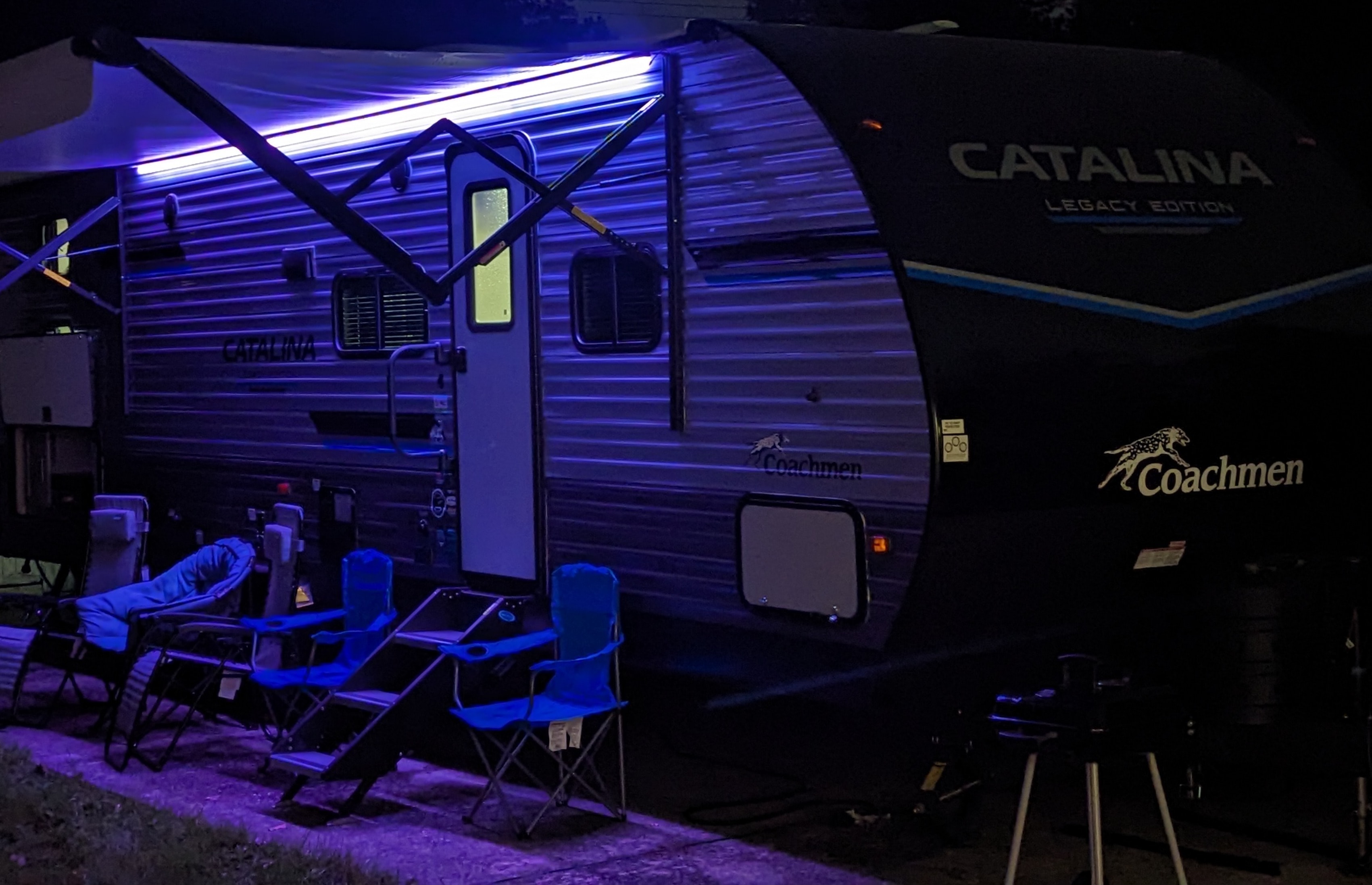 Cozy Coachmen legacy Travel Trailer