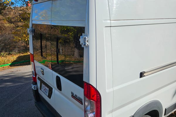Betty White - HAS AC! - Campervan Sleeper - ProMaster Dodge '14